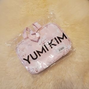 NWT WANDERLUST MAKEUP TRAVEL CASE